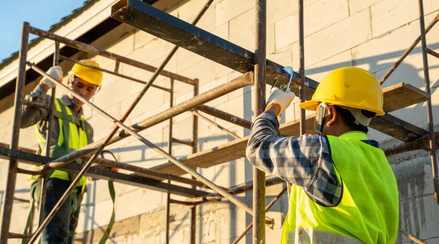 Professional gutter cleaning in Newtown, VA
